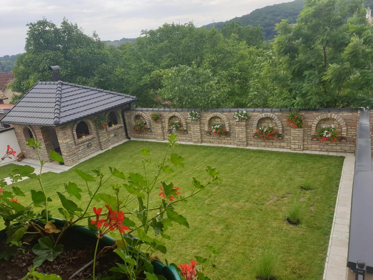 Apartmani Kruna Vrdnik Exterior foto
